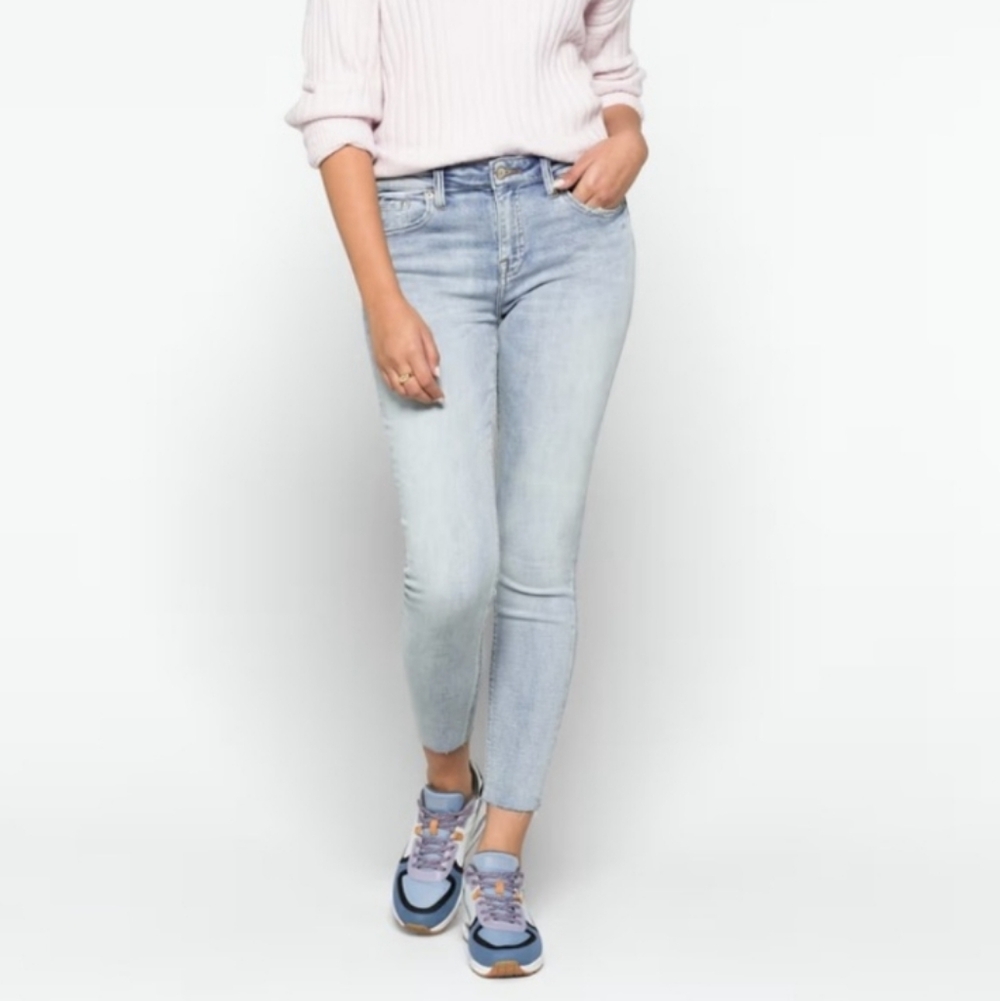 NWT Pistola Arielle Skinny Scissor Cut Hem Jean‎ Size 29